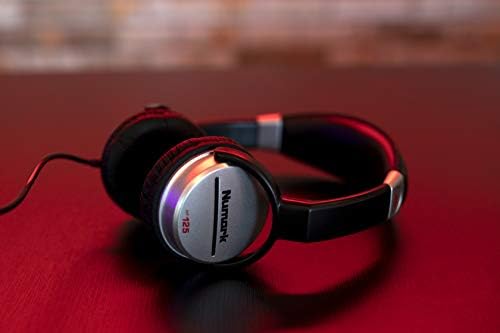 Numark HF125 / 6ft Kablo ile Ultra Taşınabilir Profesyonel DJ Kulaklıklar, Genişletilmiş Yanıt için 40mm Sürücüler ve Üstün İzolasyon